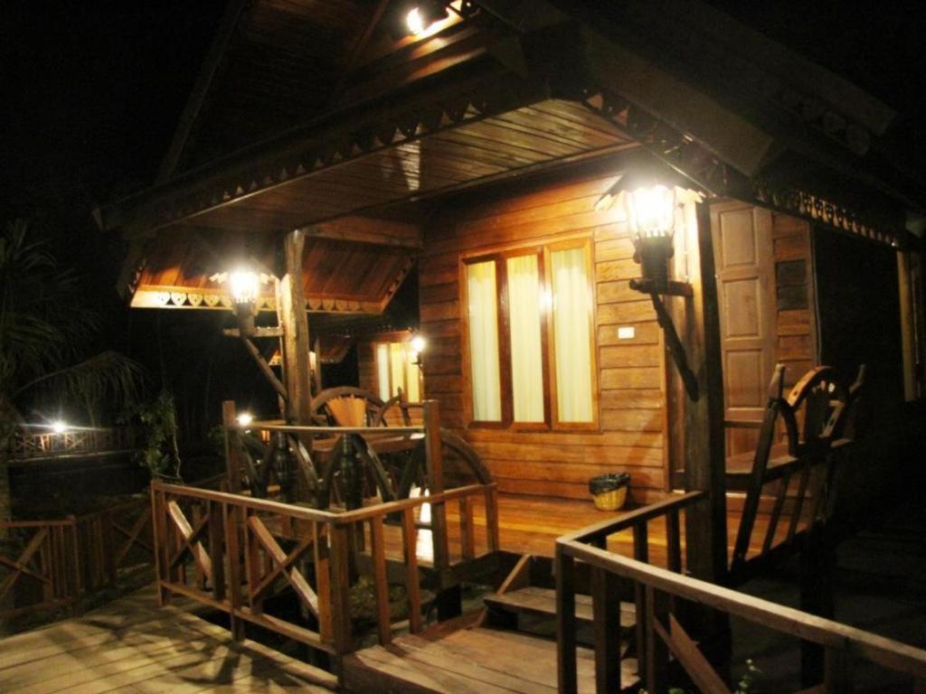 Burilamplai Resort Thung Yai Esterno foto