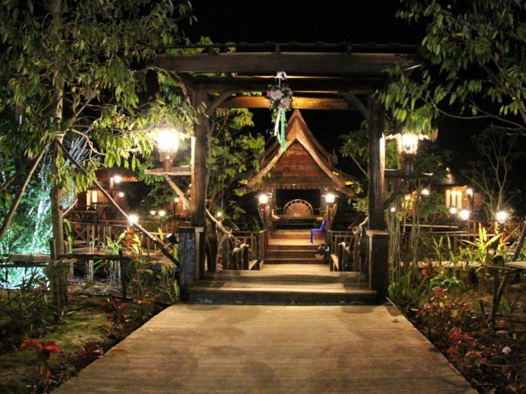 Burilamplai Resort Thung Yai Esterno foto