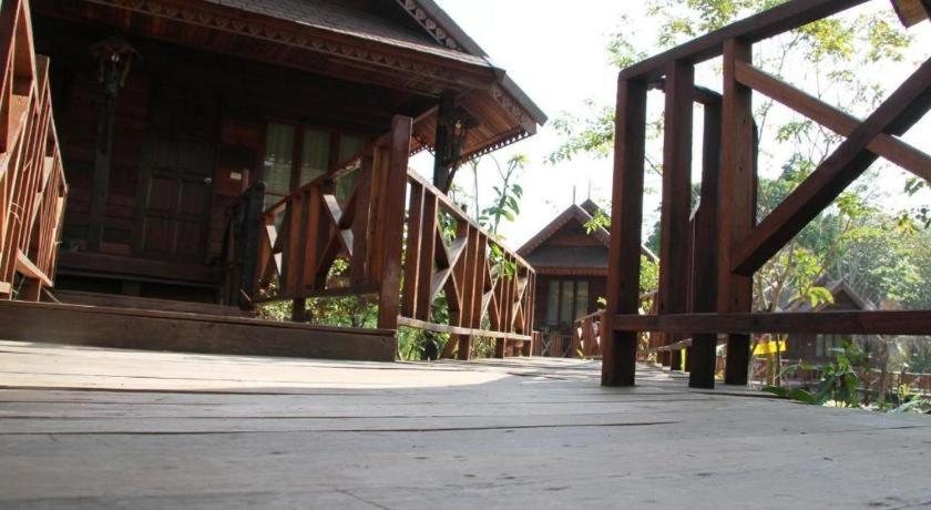 Burilamplai Resort Thung Yai Esterno foto