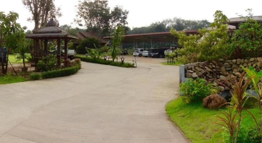 Burilamplai Resort Thung Yai Esterno foto