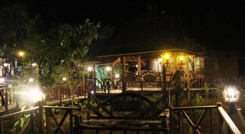 Burilamplai Resort Thung Yai Esterno foto